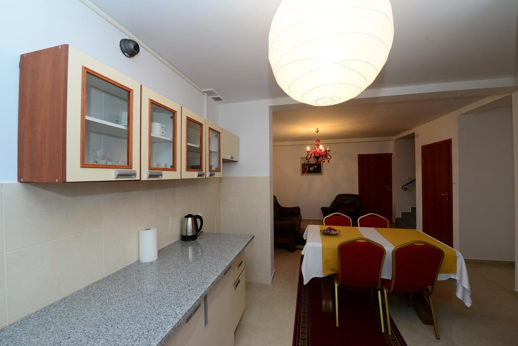 B&B Airport Modlin Nowy Dwór Mazowiecki Екстериор снимка