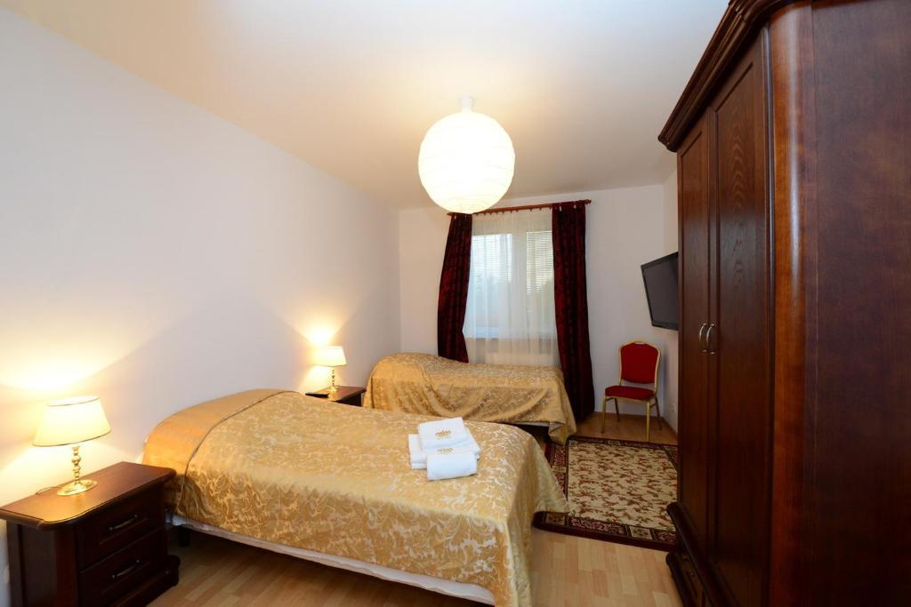 B&B Airport Modlin Nowy Dwór Mazowiecki Стая снимка